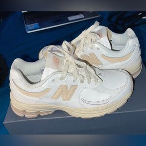 New balance shoes